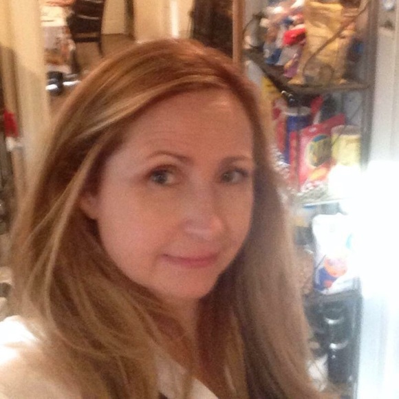 Meet your Posher, Melissa - Picture 1 of 1